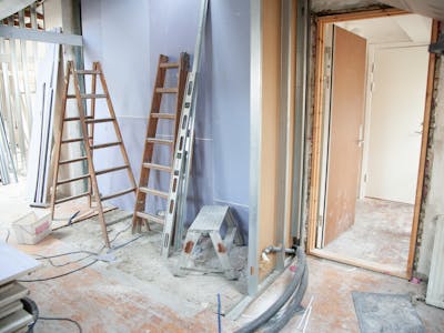 Chantier rénovation intérieure en cours — Toulon